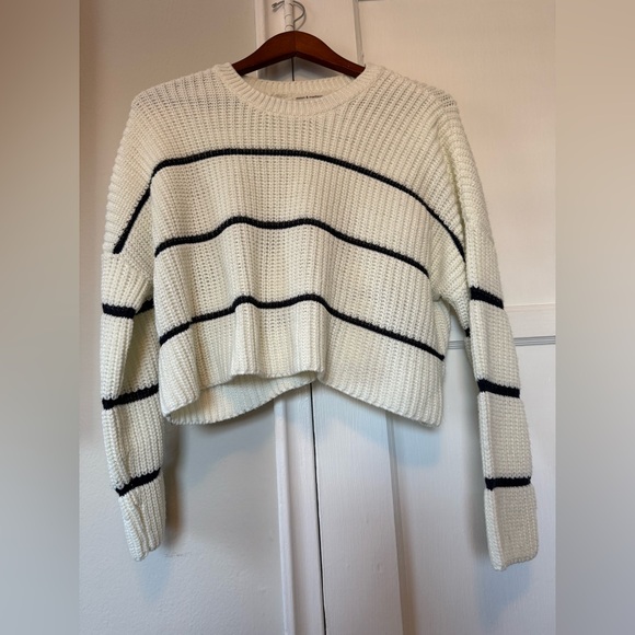 moon & madison Cream and Navy Cropped Sweater - Picture 5 of 7